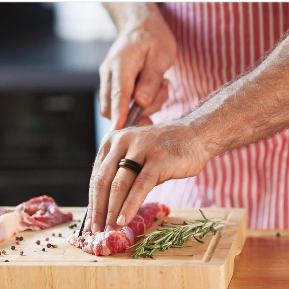 Roqaction Silicone Ring Set - Black, Blue, Silver, Orange - Picture 10 of 12